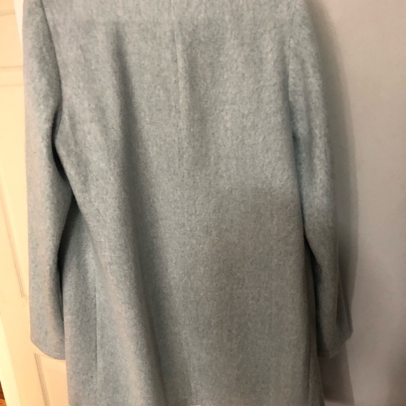 Tall notch collar coat. - Picture 6 of 6